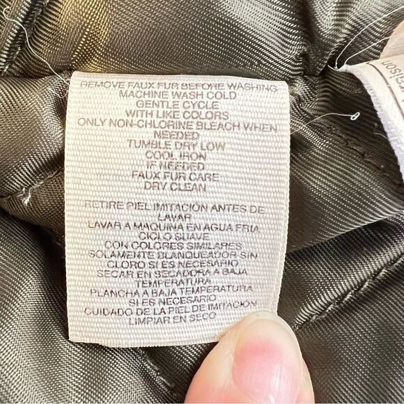 Olive Green Winter Coat ~ Rachel Roy ~ Fur Trim Hooded Jacket ~ Women’s M ~ EUC - Picture 11 of 13